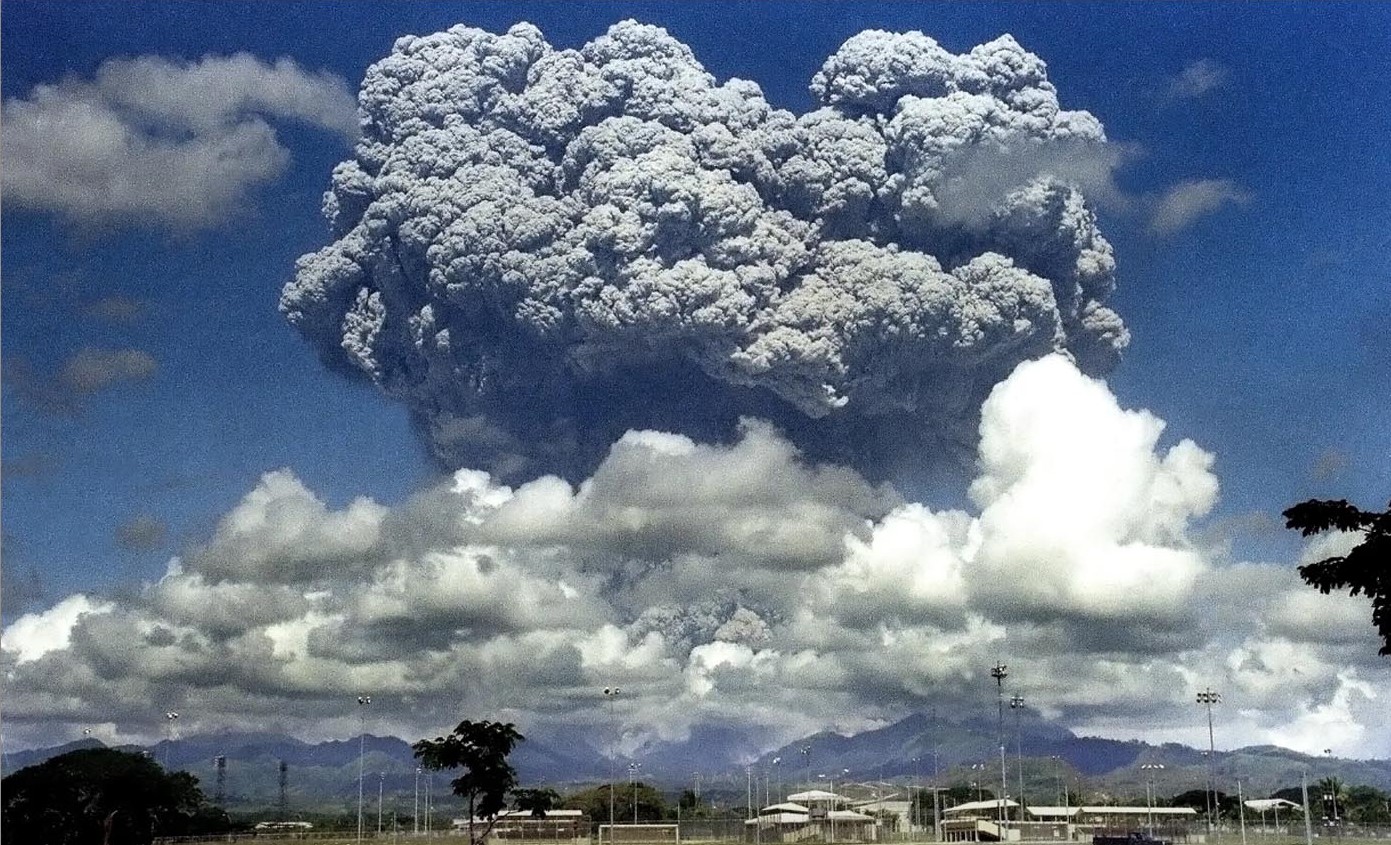 explosion of pinatubo